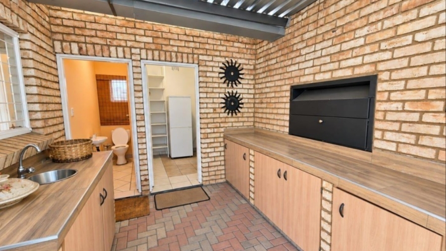 3 Bedroom Property for Sale in Flimieda North West